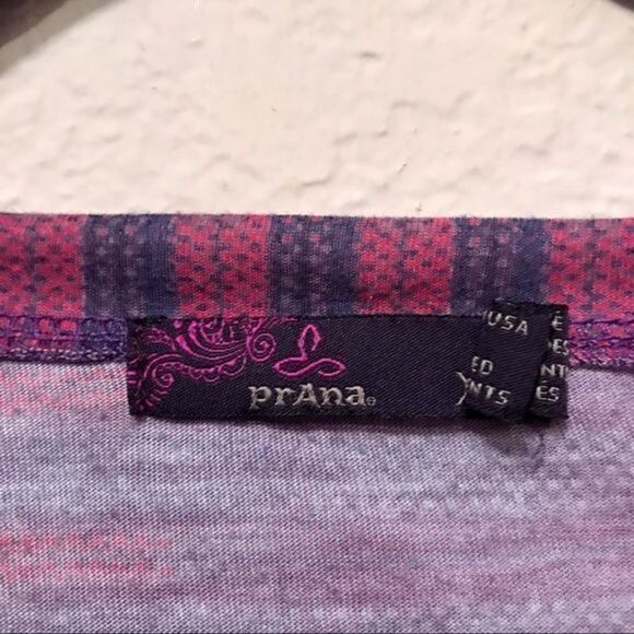 Prana top in rich purple hues, cool ethnic design. - Picture 6 of 7